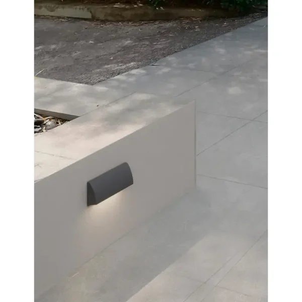 liv-vanjska-zidna-svjetiljka-led-35w3000k2453lmip54tamno-siv-89537-02120930.webp LIV VANJSKA ZIDNA SVJETILJKA LED 3,5W/3000K/245,3lm/IP54/TAMNO SIVA